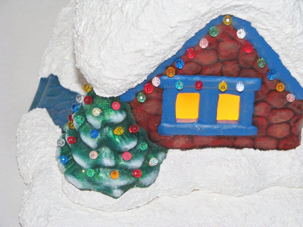 Ceramic Painted Christmas Snow House - Wendy's Ceramics - AAR Ceramics