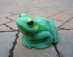 Ceramic Green Garden Frog