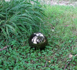 Ceramic gazing mirror ball