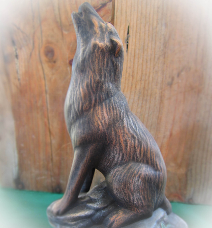 Ceramic painted howling wolf