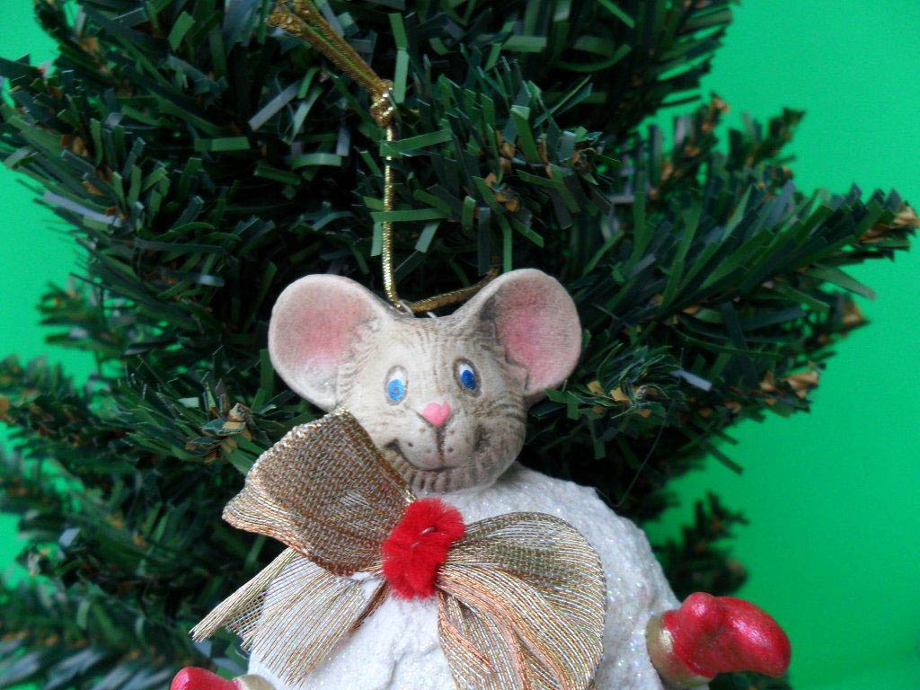 Ceramic painted mouse in a snowball christman ornament